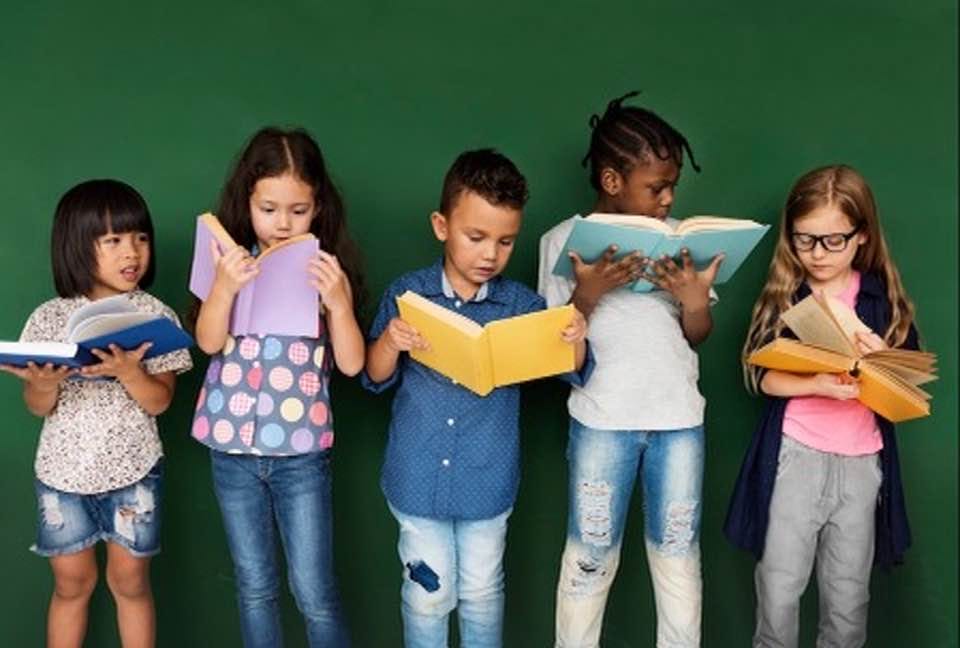 La Mairie de Cannes favorise la lecture pour les plus jeunes, partout et pour tous