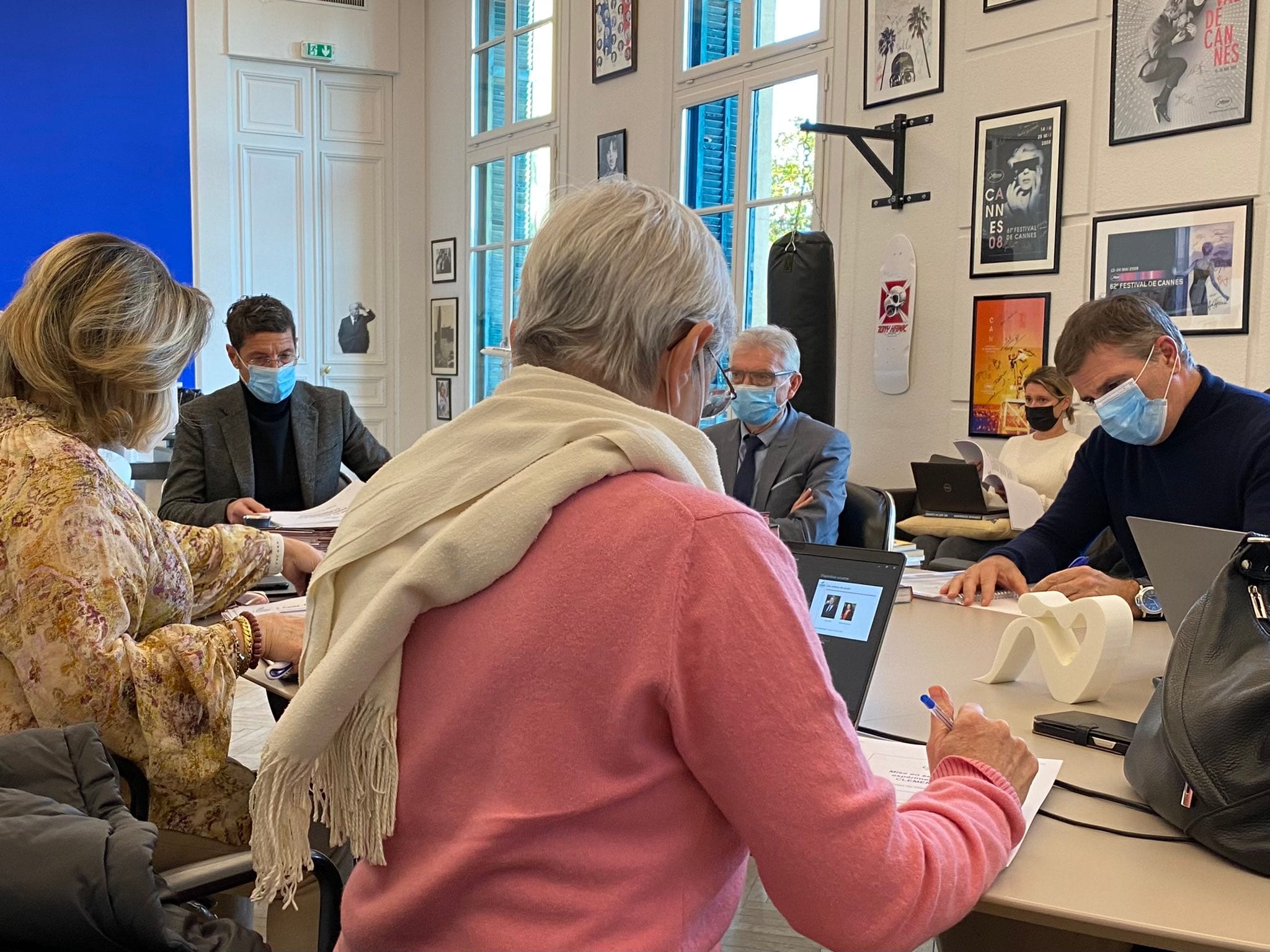 Rue Georges Clémenceau : séance de travail en Mairie de Cannes