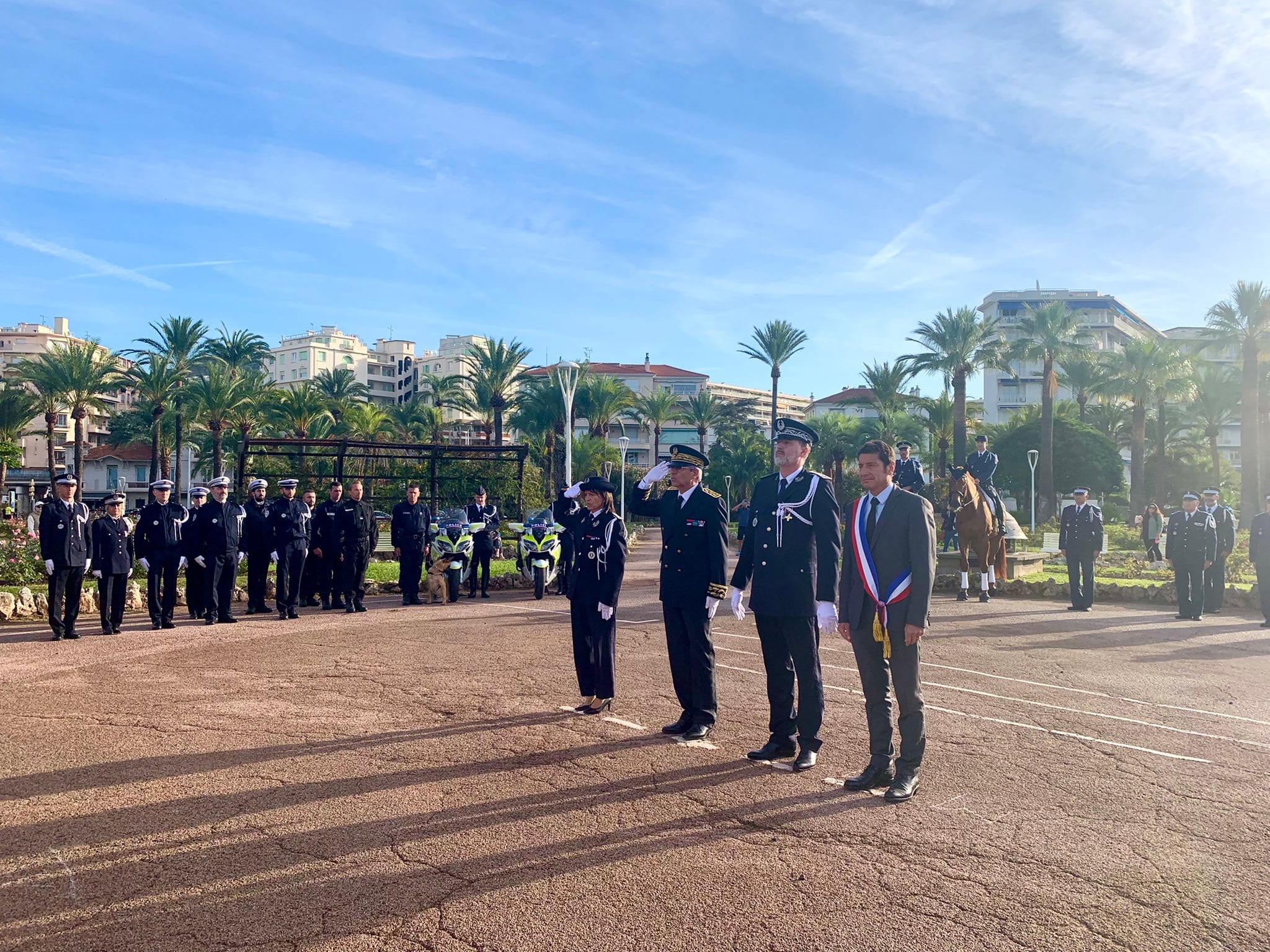 David Lisnard participe à la cérémonie d'installation du nouveau Commissaire central de la Police Nationale à Cannes