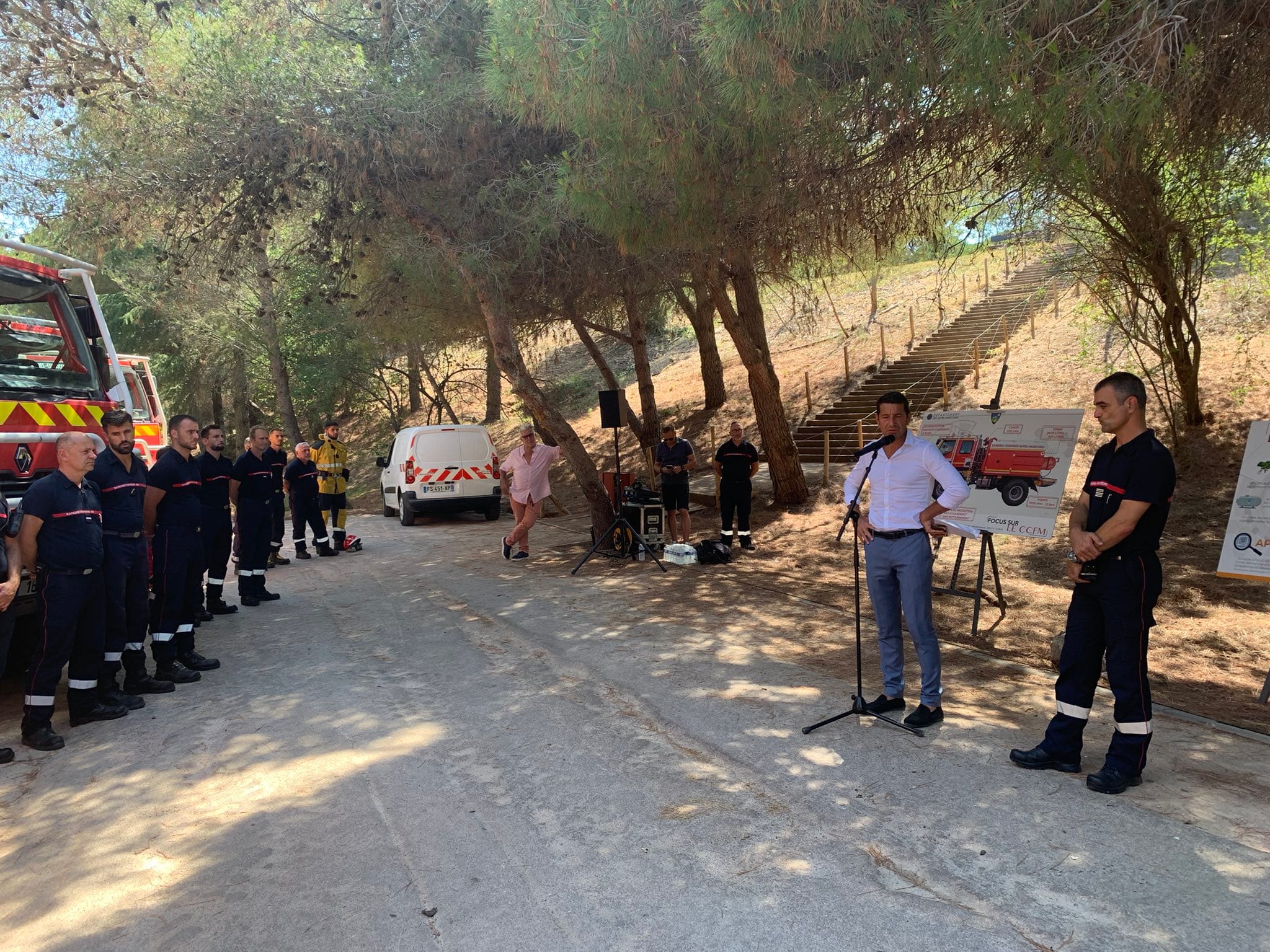 Risque feux de forêts : la Mairie de Cannes, l'Agglo Cannes Lérins et le SDIS 06 présentent leurs actions de protection