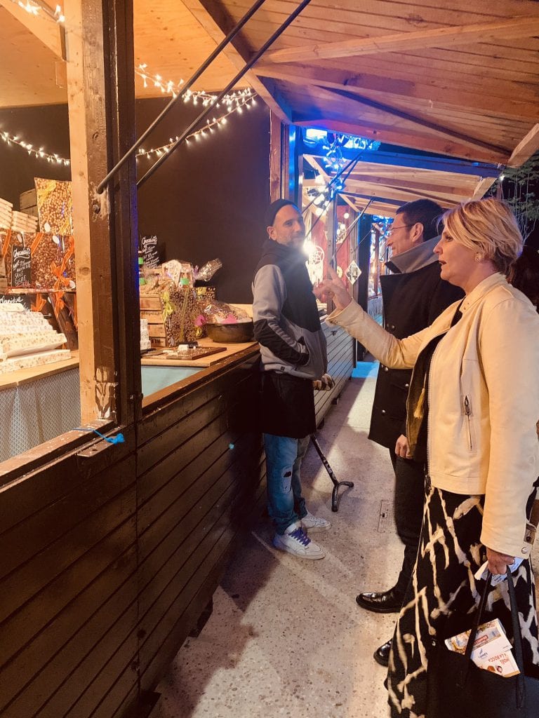 Fêtes de fin d'année : David Lisnard est venu saluer les commerçants et forains du Village de Noël et de la Fête foraine de Cannes — illustration 1