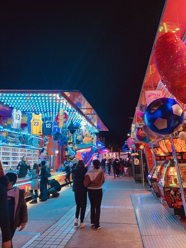 Fêtes de fin d'année : David Lisnard est venu saluer les commerçants et forains du Village de Noël et de la Fête foraine de Cannes — illustration 1