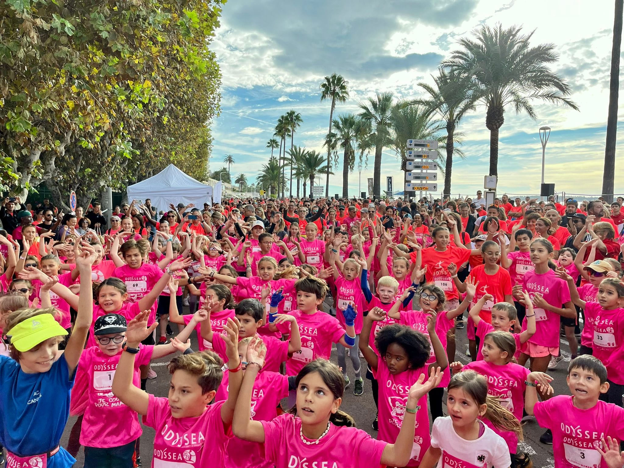 Succès populaire pour Odyssea, la course contre le cancer du sein, qui rassemble un nombre de participants record à Cannes