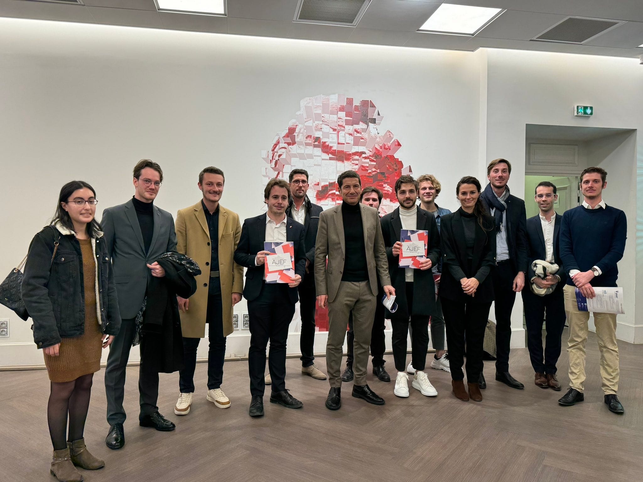 David Lisnard reçoit les membres de la section PACA de l’Association des Jeunes élus de France, présidée par Florent Rossi, adjoint au maire d’Auribeau-sur-Siagne