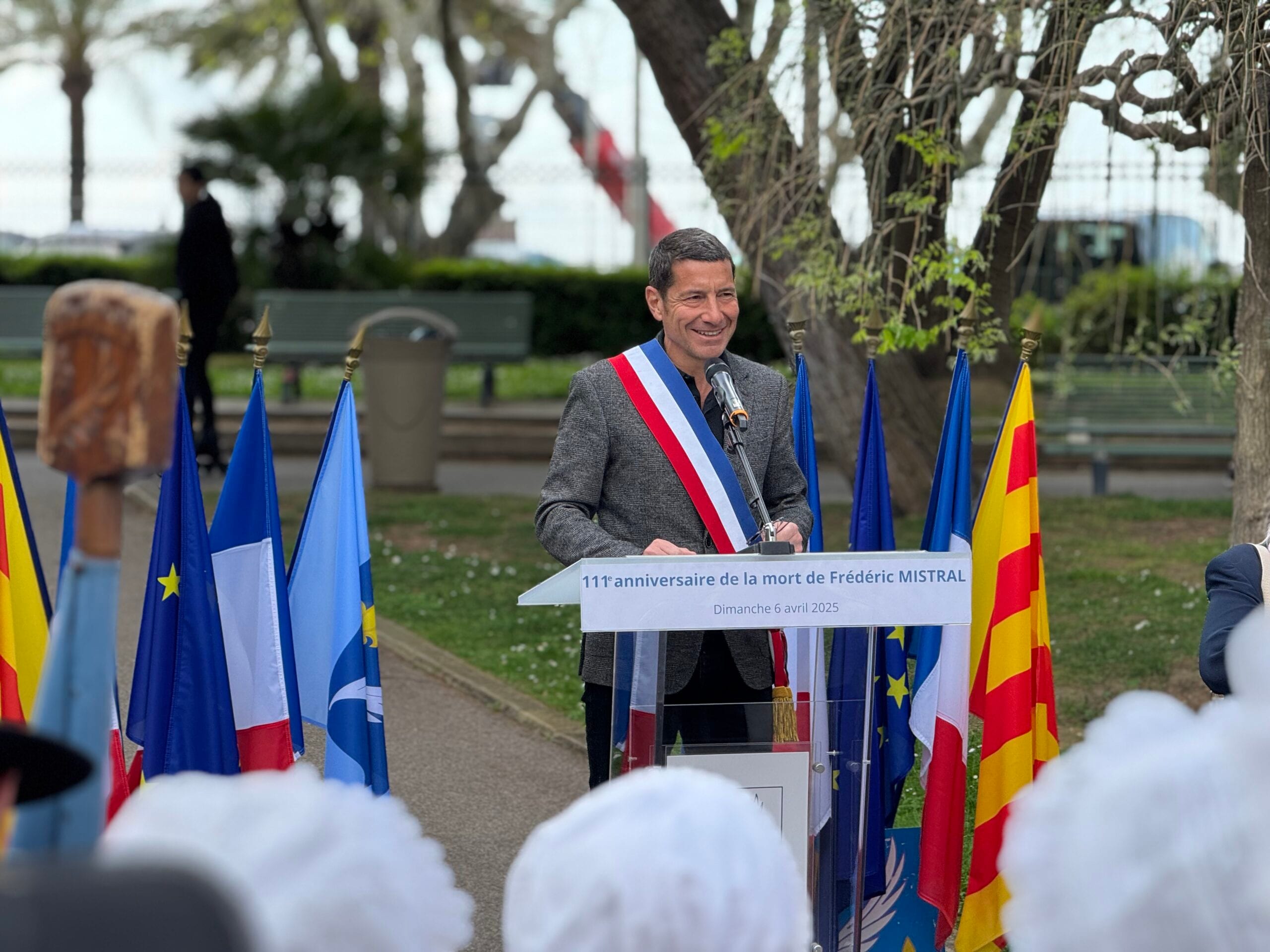 David Lisnard rend hommage à la culture provençale et française pour le 111ème anniversaire de la mort de Frédéric Mistral
