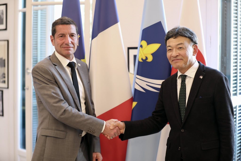Rencontre entre David Lisnard et Takashi Nanba, maire de Shizuoka, ville japonaise jumelée avec Cannes — illustration 1