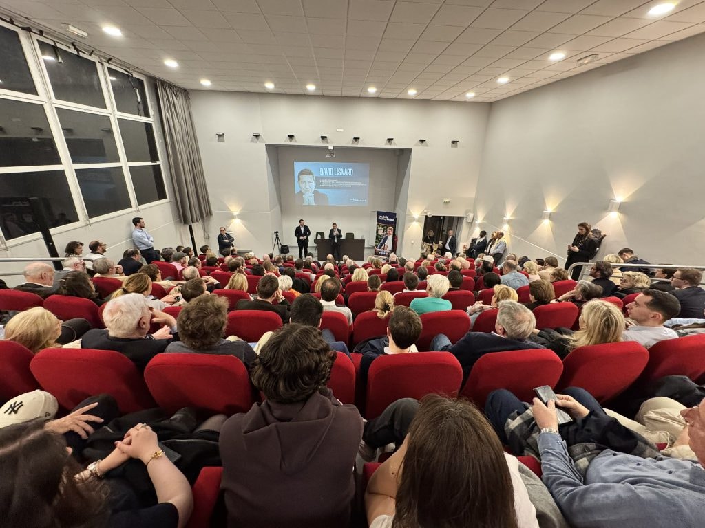 David Lisnard livre sa vision de la France devant une salle comble à l'occasion d'une conférence organisée par Les Amis de Geoffroy Boulard — illustration 1