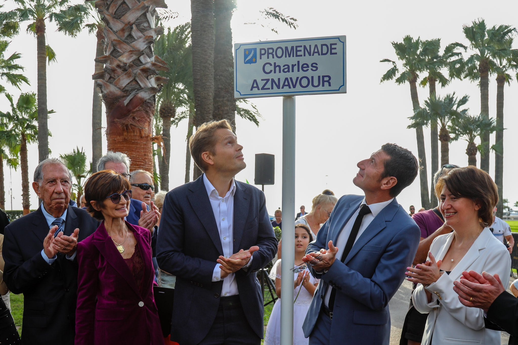 David Lisnard inaugure la promenade Charles Aznavour et apporte son soutien au peuple arménien