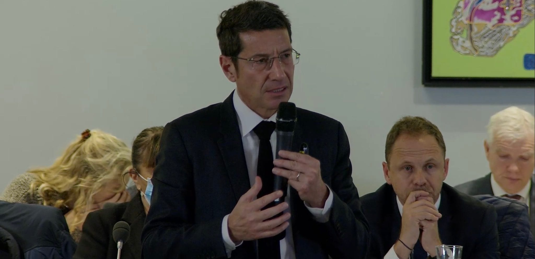 David Lisnard présente le budget solidifié de la Mairie de Cannes et des actions concrètes pour inscrire Cannes dans un avenir durable en séance du Conseil Municipal
