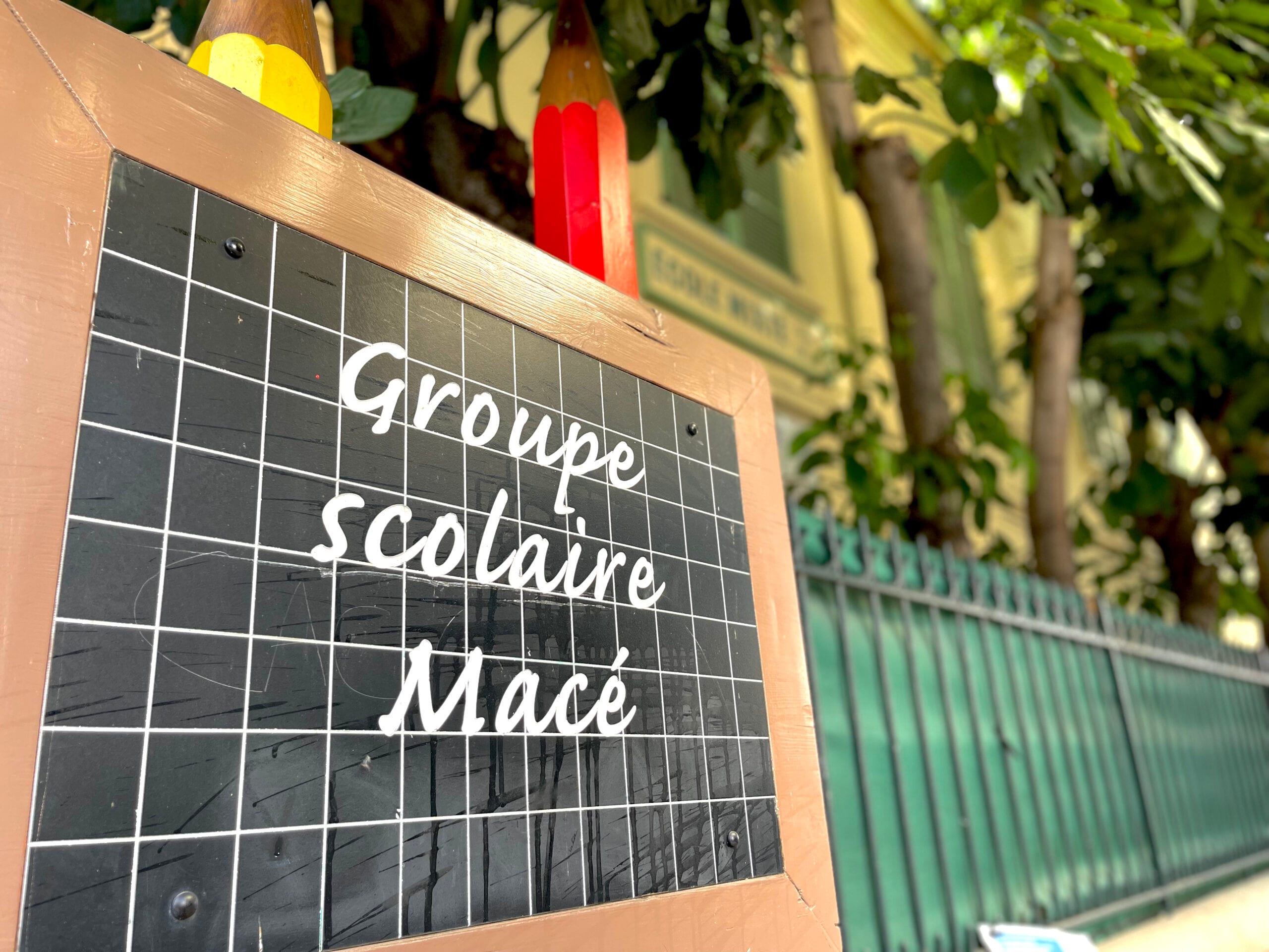 Cannes poursuit le déploiement méthodique de son plan de lutte contre la chaleur dans les écoles et les crèches communales