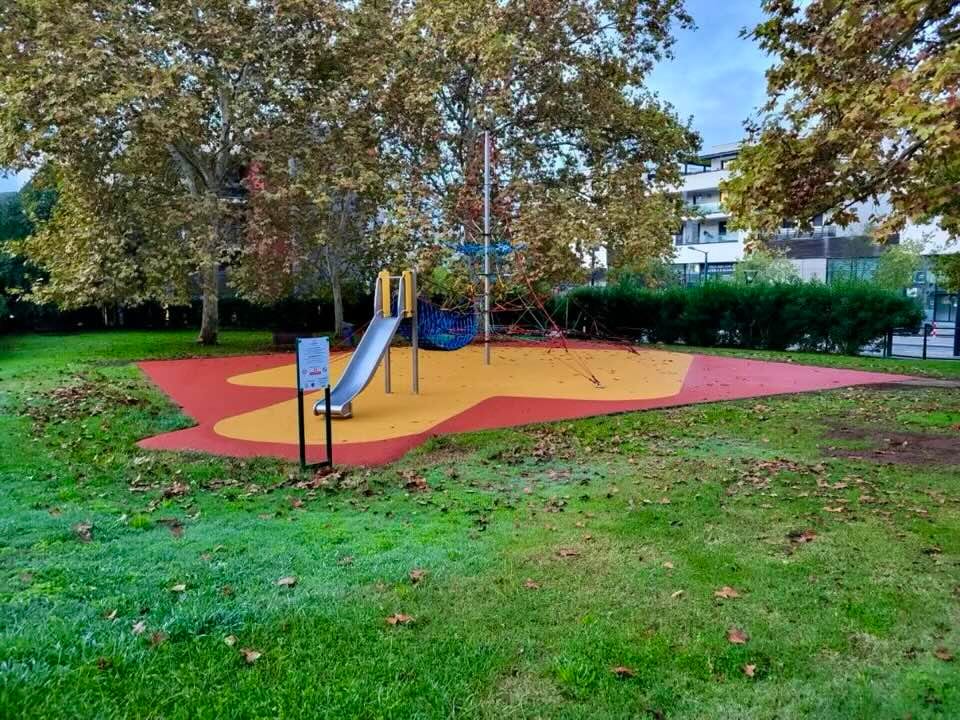 29ème square rénové ou créé : David Lisnard présente la nouvelle aire de jeux de Ranguin
