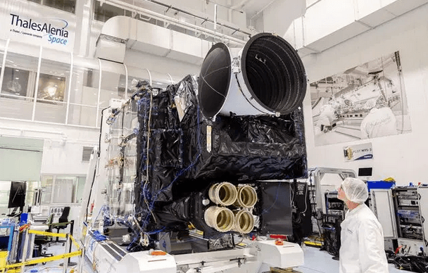 Cannes : depuis les salles blanches de Thales Alenia space, l’Europe lance sa nouvelle génération de satellites météo