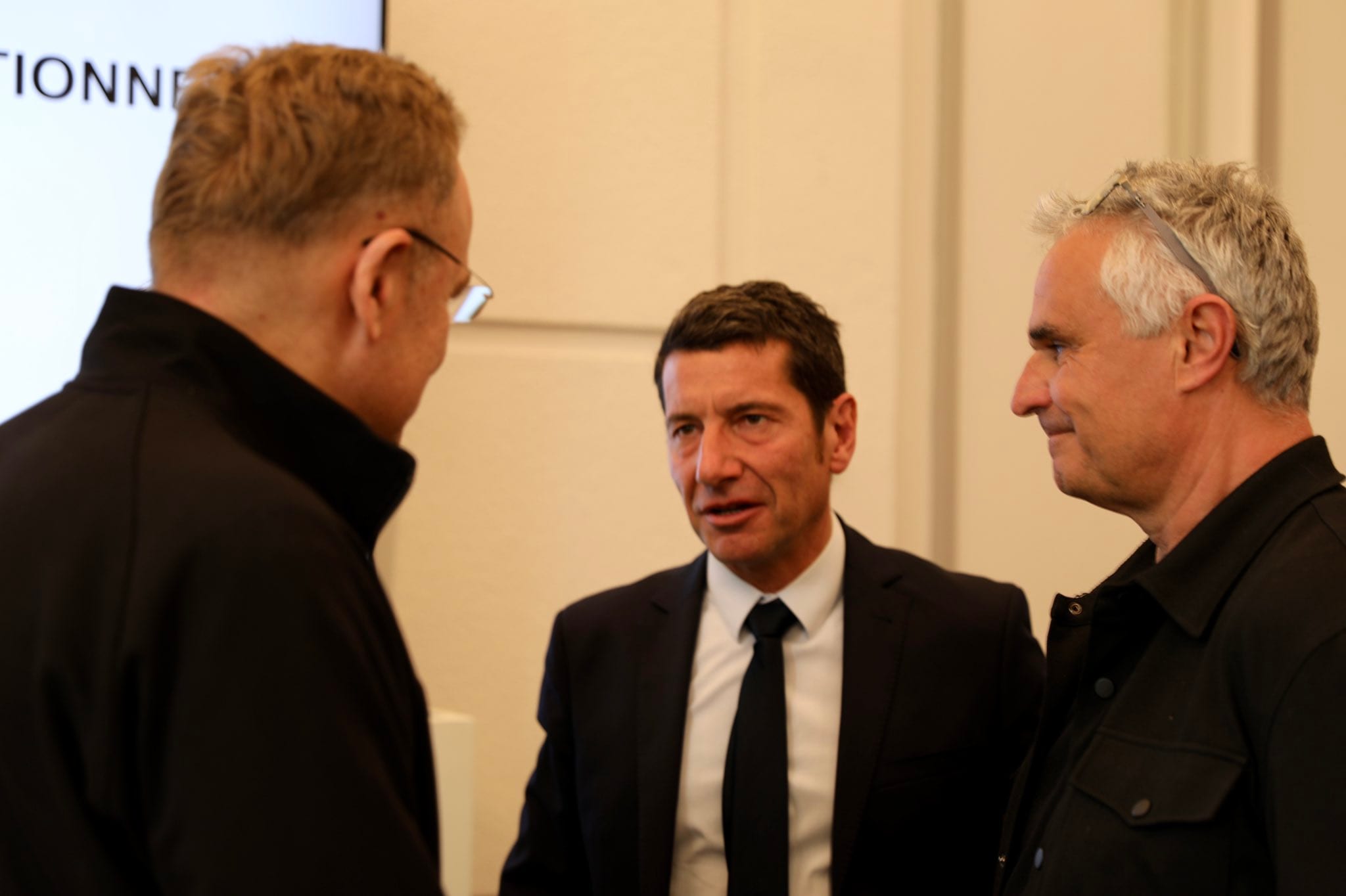David Lisnard a reçu Andriy Sadovyi, maire de Lviv, ville jumelée avec Cannes, pour évoquer le programme ukrainien Unbroken