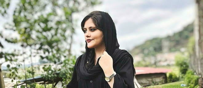 David Lisnard rend hommage à Mahsa Amini, jeune iranienne tuée le 16 septembre 2022 pour avoir revendiqué son refus de la soumission