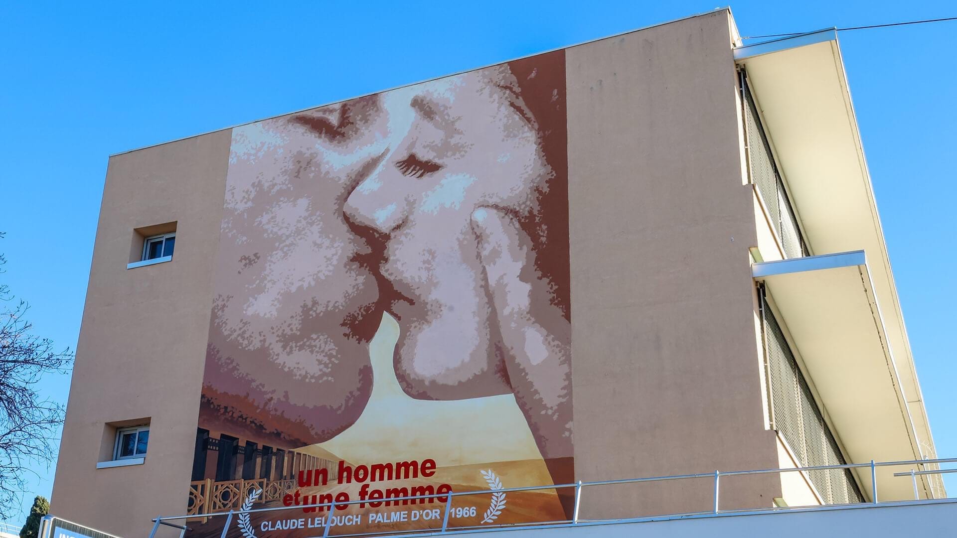 "Un homme et une femme" : la Mairie de Cannes continue d'afficher les chefs-d’œuvre du 7ème art sur les murs de la ville