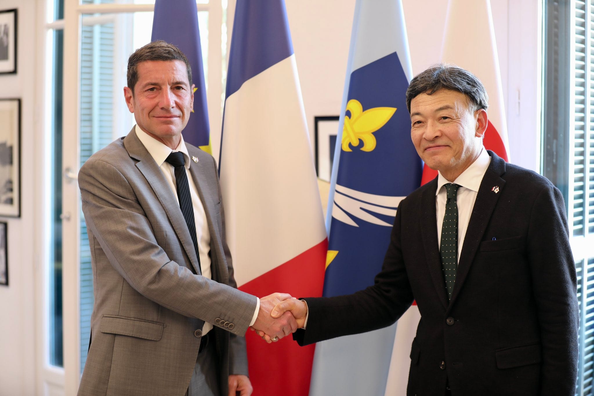Rencontre entre David Lisnard et Takashi Nanba, maire de Shizuoka, ville japonaise jumelée avec Cannes