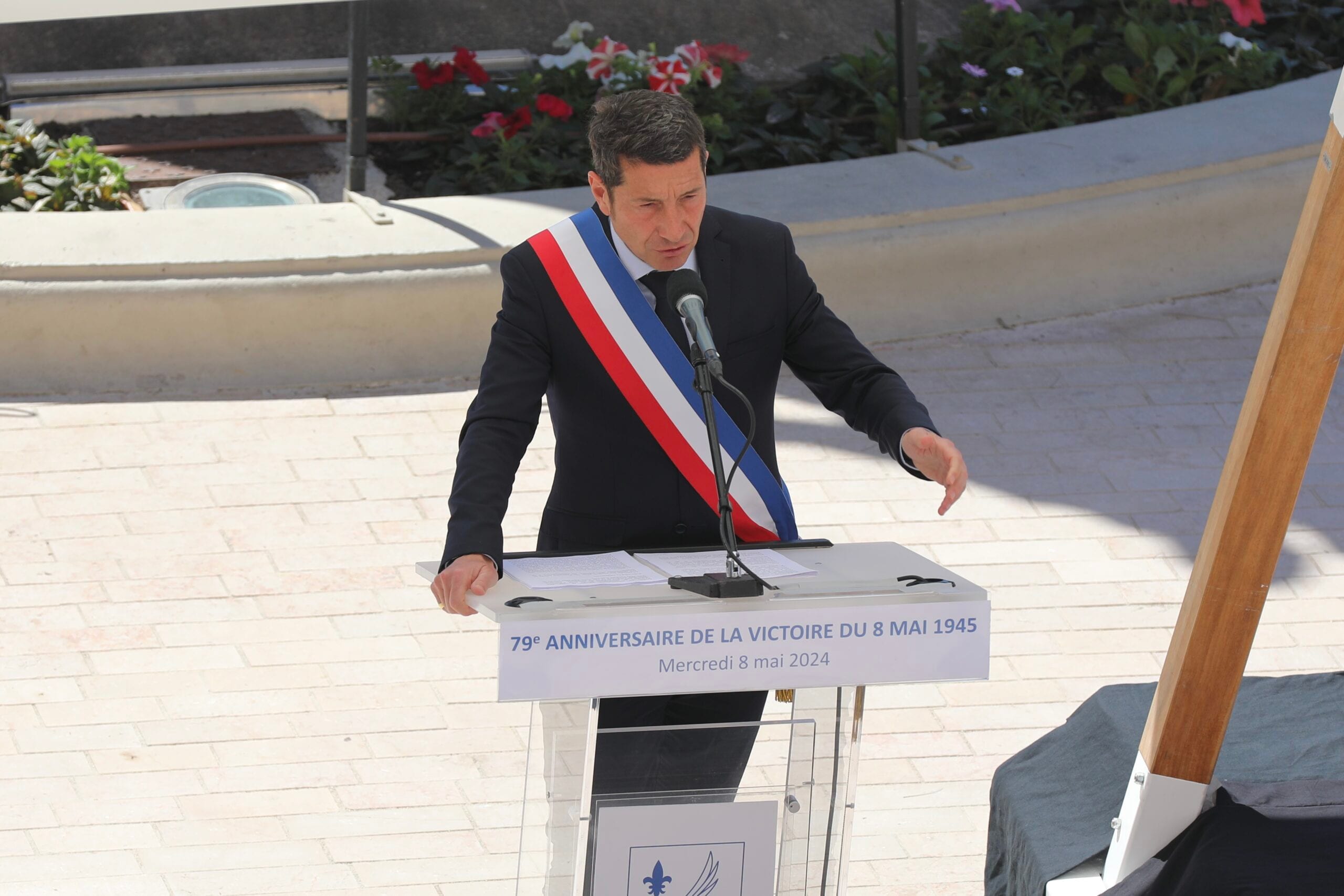 David Lisnard a présidé la 79e commémoration de la Victoire du 8 mai 1945