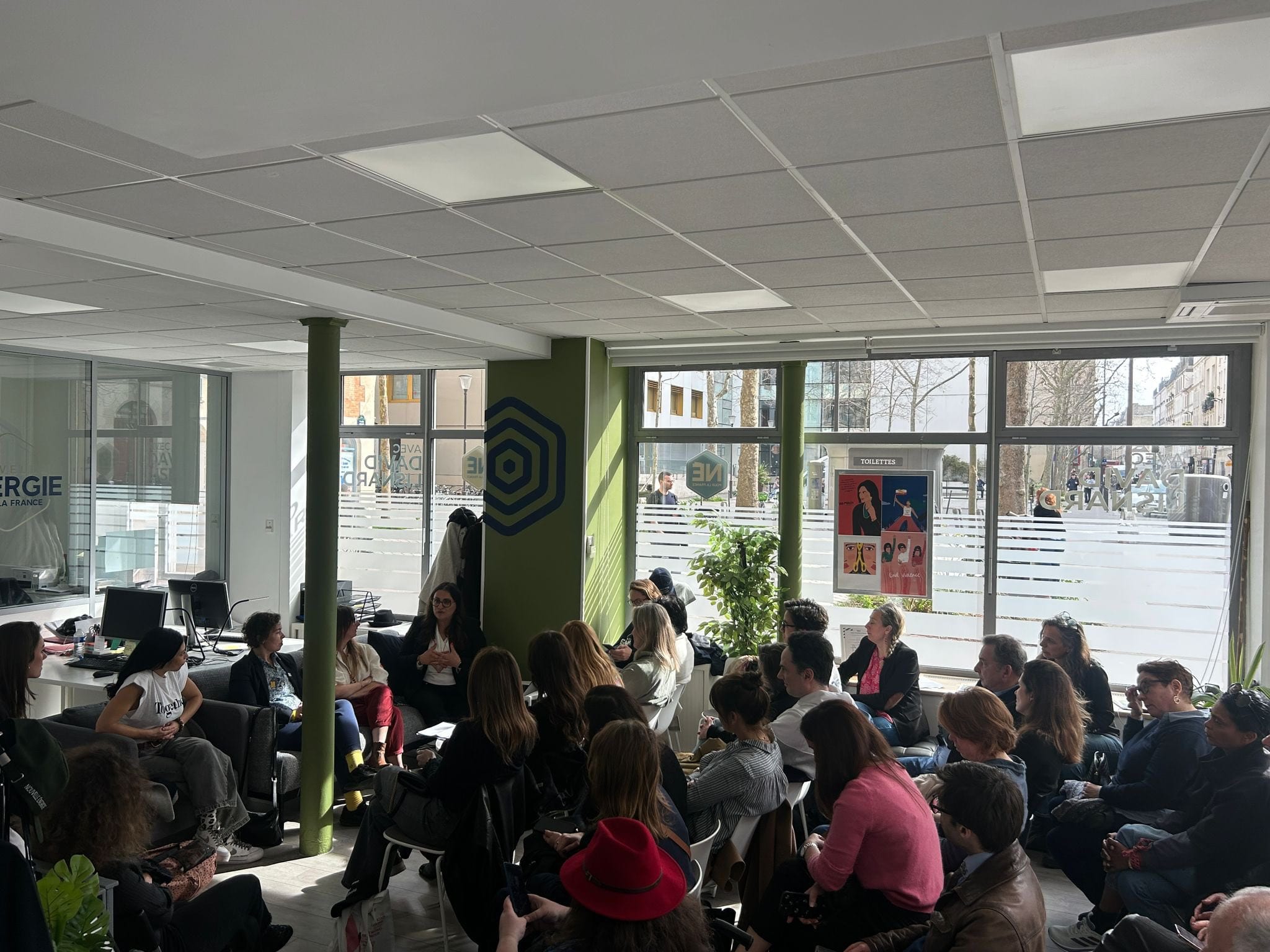 De Cannes à Paris, Nouvelle Énergie se mobilise pour la Journée internationale des droits des femmes