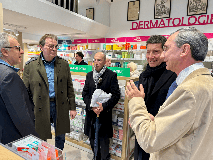 David Lisnard auprès des Cannois du quartier de République pour l'inauguration de la pharmacie du Prado