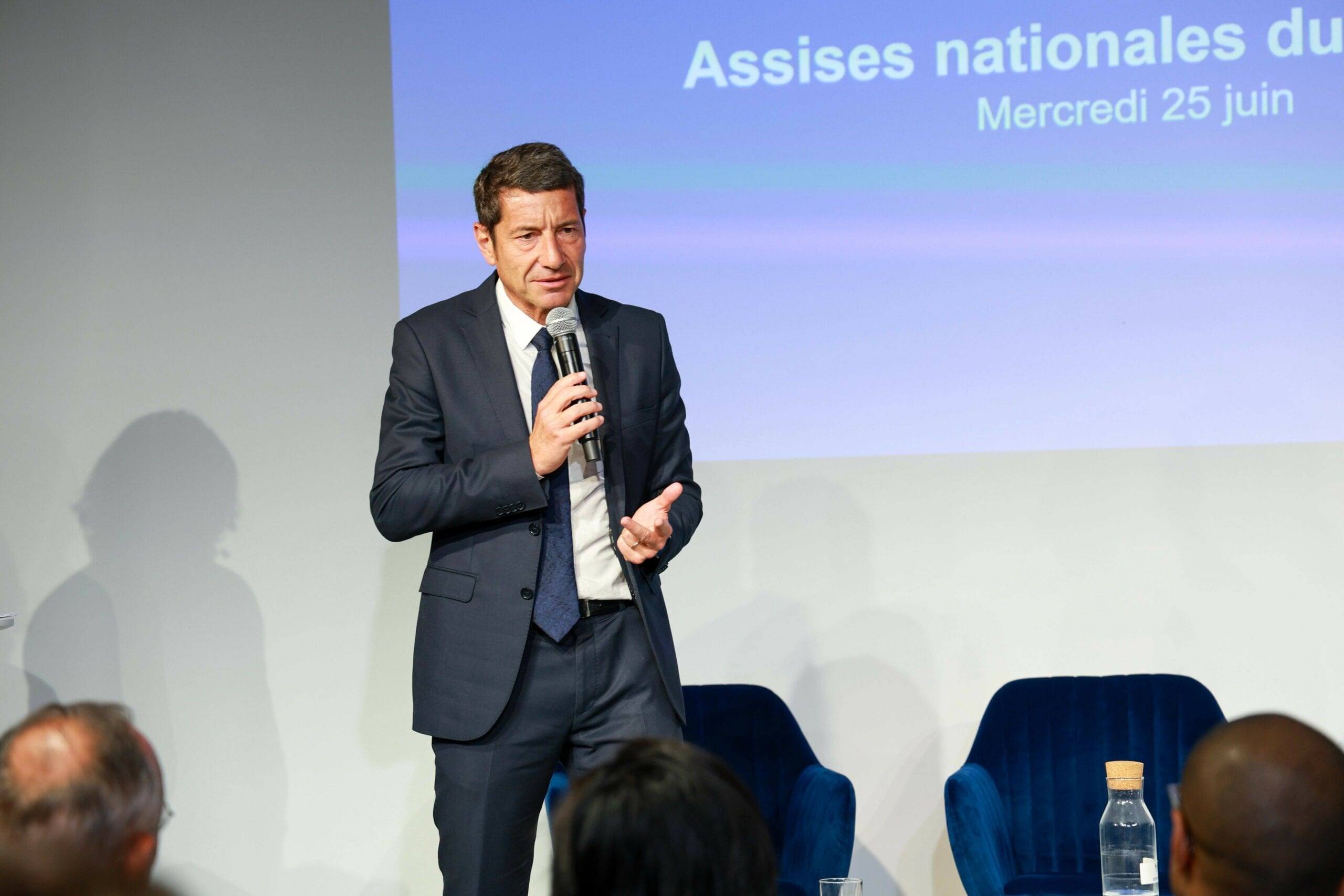 Lutte contre l'incivisme : David Lisnard en a fait la cause de son mandat dès 2014 et porte désormais ce combat avec l'Association des Maires de France