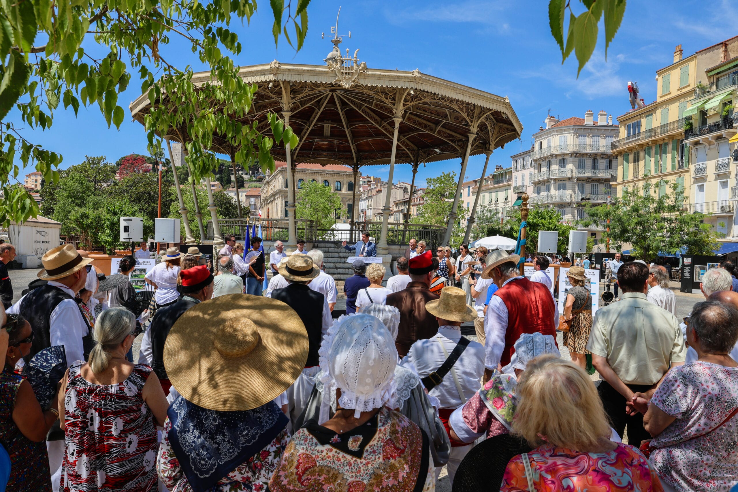 Cannes célèbre la liberté avec la nouvelle Place Alexis de Tocqueville et le Cheminement des Penseurs