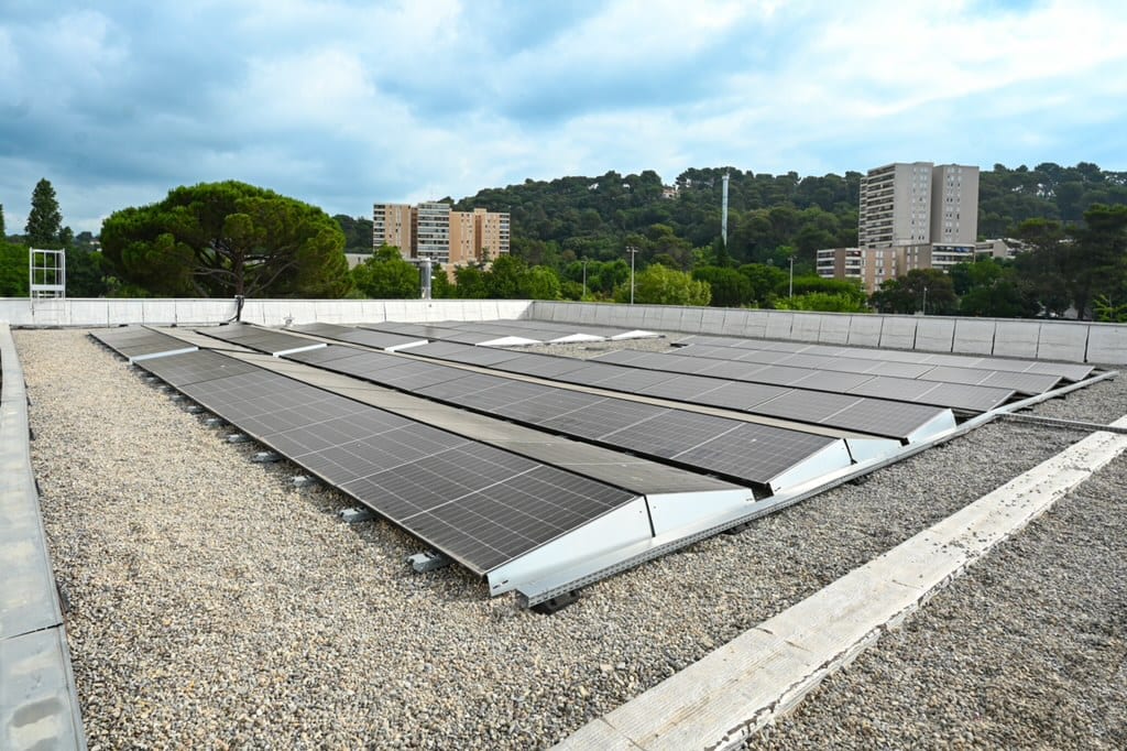 Cannes renforce sa transition énergétique avec l’installation de panneaux photovoltaïques à Ranguin
