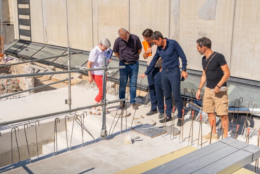 David Lisnard en visite sur le chantier de l’Espace Budin : un futur lieu dédié à la jeunesse et aux pratiques numériques