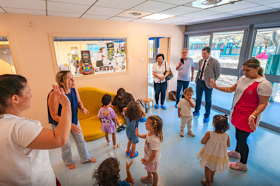 Atelier-d'initiation-à-l'anglais-(c)-Mairie-de-Cannes_640x960